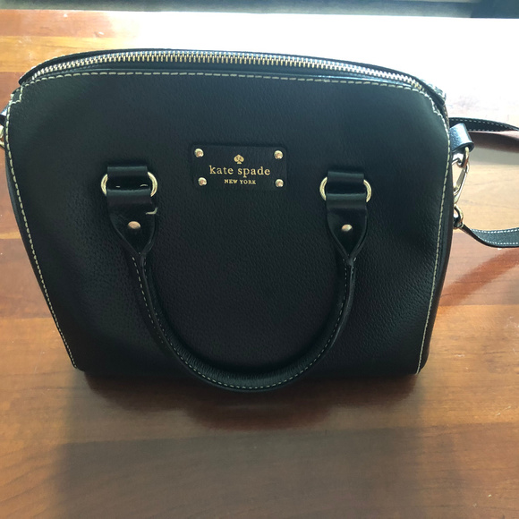 kate spade Handbags - Kate Spade Black Leather Crossbody Purse